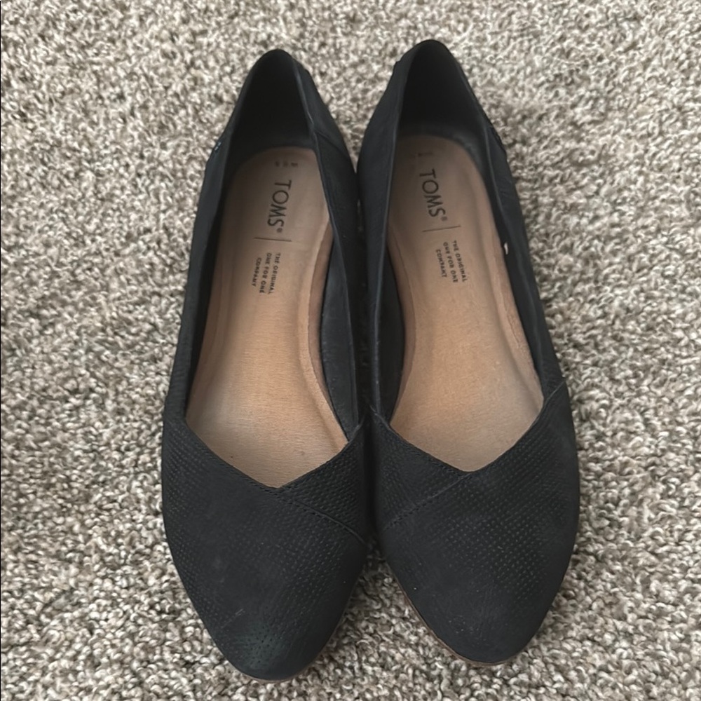 Toms Black Suede Flats Versatile Comfort